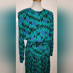 VINTAGE 2PC CLAUDE ENSEMBLE